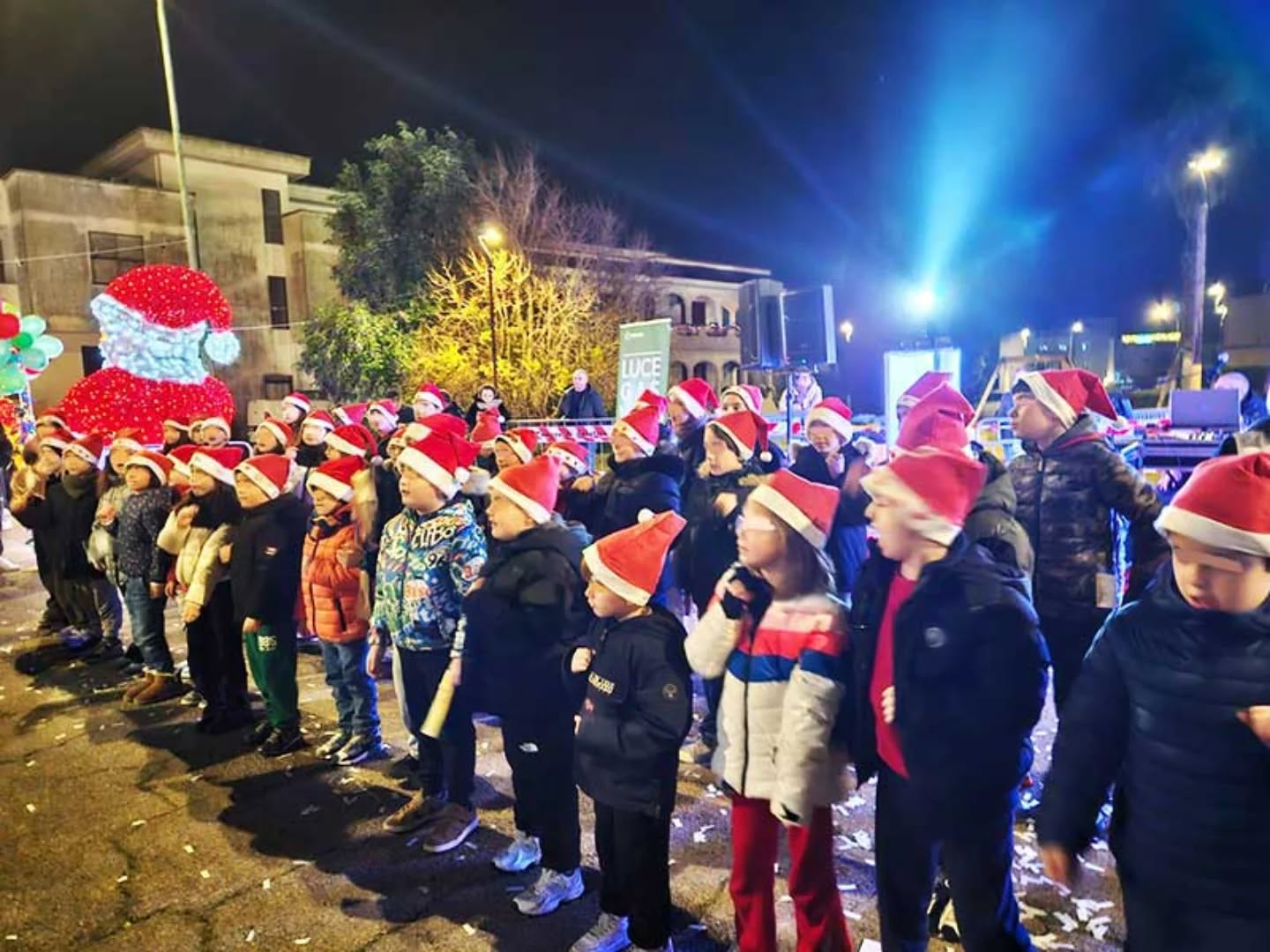 Balletti, esibizioni canore e musicali: i bambini protagonisti del “Natale Nohano”.

🌐 www.galatina24.it