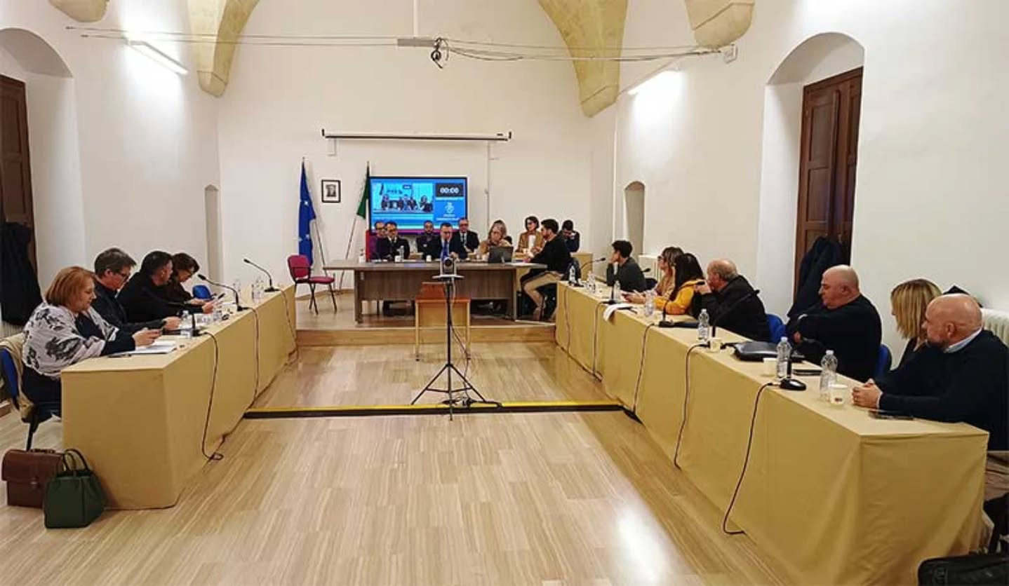 Convocazione straordinaria del consiglio comunale di Galatina per venerdì 30 gennaio 2026

🌐 www.galatina24.it