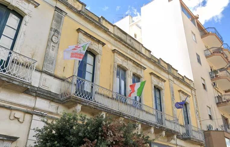 https://www.galatina24.it/il-partito-democratico-di-galatina-scende-in-piazza-per-una-raccolta-firme/