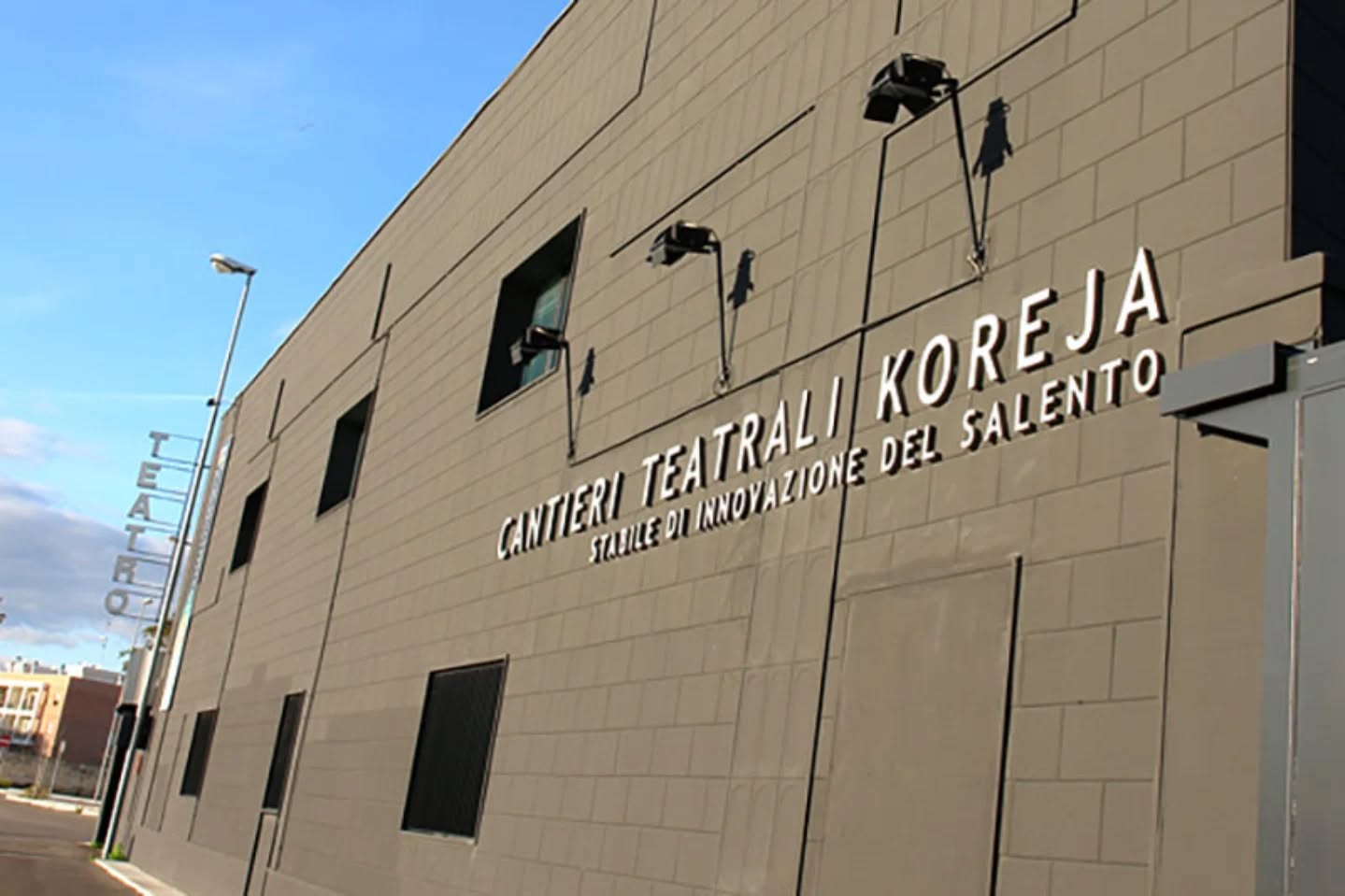 I bambini del Polo 3 di Galatina a teatro per… fare, sentire, sperimentare, emozionare!

🌐 www.galatina24.it