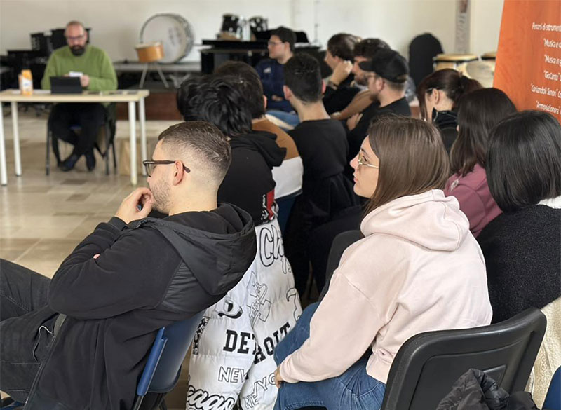 Lavoro, formazione, territorio: parte da Gallipoli il cantiere delle opportunità per il Salento Lavoro, formazione, territorio: parte da Gallipoli il cantiere delle opportunità per il Salento