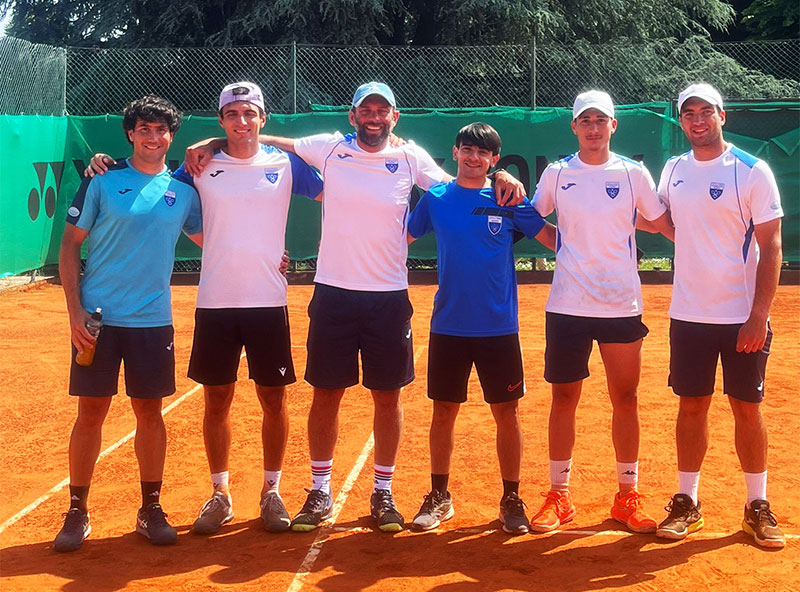 Il Circolo Tennis Galatina travolge il Saronno: 4-2 il finale e netto dominio nei singolari Il Circolo Tennis Galatina travolge il Saronno: 4-2 il finale e netto dominio nei singolari