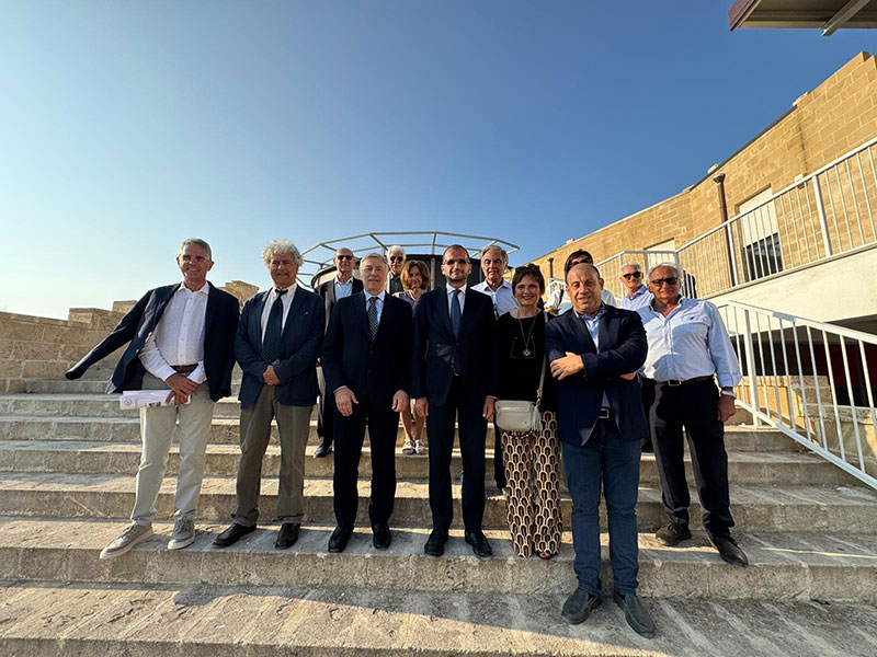 Il Sottosegretario alla Salute Marcello Gemmato in visita al Centro Ilma fondato dalla LILT di Lecce Il Sottosegretario alla Salute Marcello Gemmato in visita al Centro Ilma fondato dalla LILT di Lecce