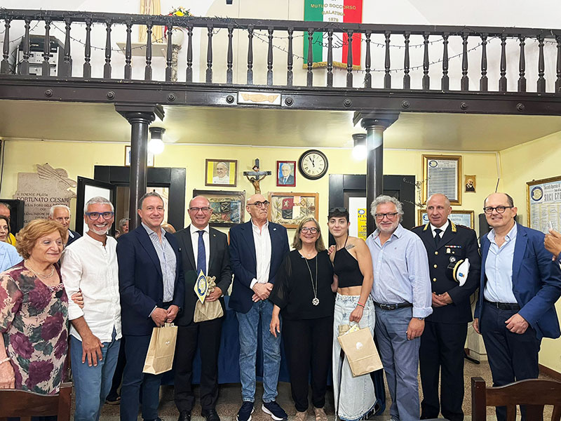 Sanpietrino 2025: la Società Operaia premia i galatinesi che hanno reso onore alla città Sanpietrino 2025: la Società Operaia premia i galatinesi che hanno reso onore alla città