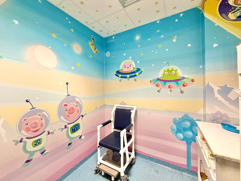 Donata l’umanizzazione pittorica delle sale della Risonanza magnetica dell’Ospedale di Casarano Donata l’umanizzazione pittorica delle sale della Risonanza magnetica dell’Ospedale di Casarano