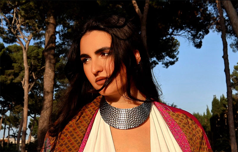 “Nel giorno del sole” è il nuovo singolo della cantautrice leccese Marilú Calafiore “Nel giorno del sole” è il nuovo singolo della cantautrice leccese Marilú Calafiore