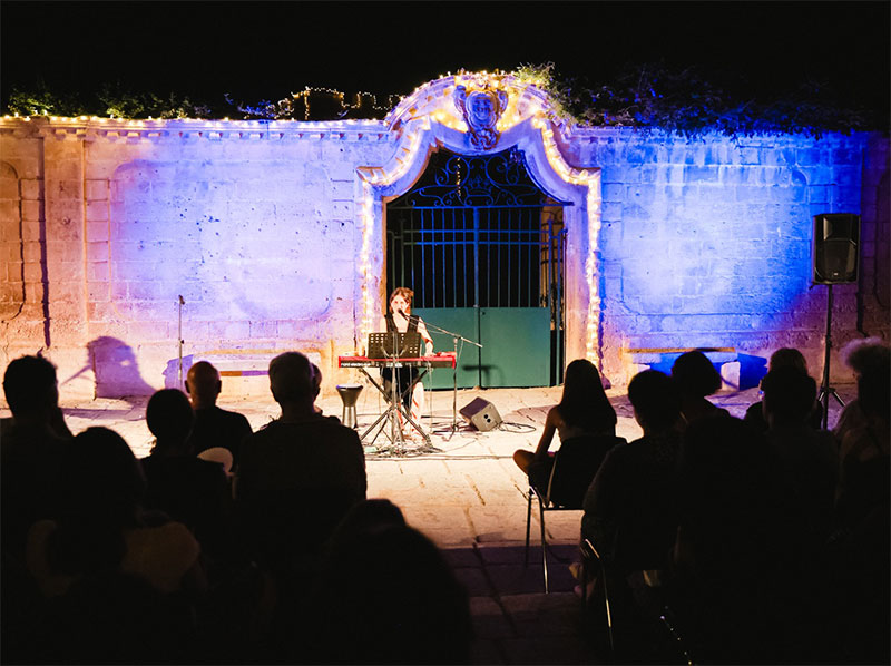 “Corti in Tavola” con concerti, performance teatrali, laboratori e degustazioni “Corti in Tavola” con concerti, performance teatrali, laboratori e degustazioni