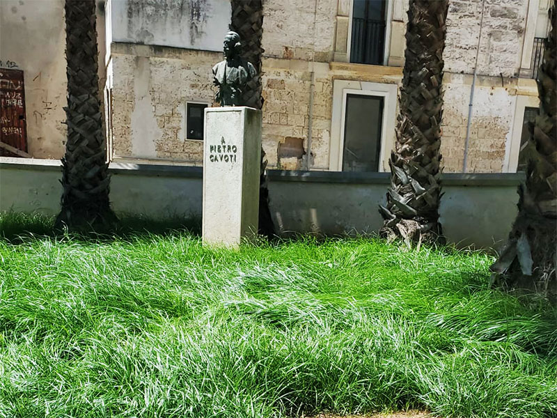 Tundo (CON): “Garantire decoro, pulizia e condizioni igieniche adeguate per cittadini e turisti” Tundo (CON): “Garantire decoro, pulizia e condizioni igieniche adeguate per cittadini e turisti”