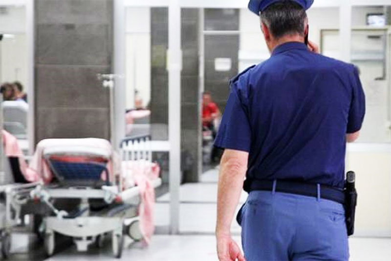 Vigilanza negli ospedali salentini, i sindacati denunciano: “Turni da 12 ore al giorno” Vigilanza negli ospedali salentini, i sindacati denunciano: “Turni da 12 ore al giorno”