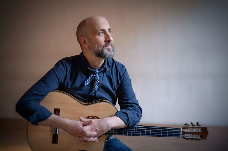 Joe Barbieri per la “Notte bianca della canzone d’autore” dedicata a Pino Daniele Joe Barbieri per la “Notte bianca della canzone d’autore” dedicata a Pino Daniele