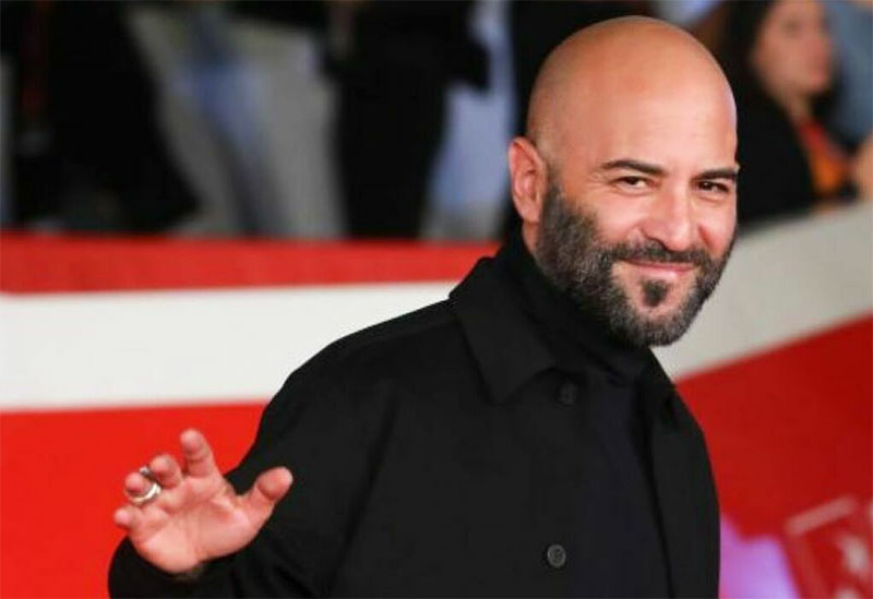 Giuliano Sangiorgi sul palco de “La Notte della Taranta” con uno straordinario omaggio al Salento Giuliano Sangiorgi sul palco de “La Notte della Taranta” con uno straordinario omaggio al Salento