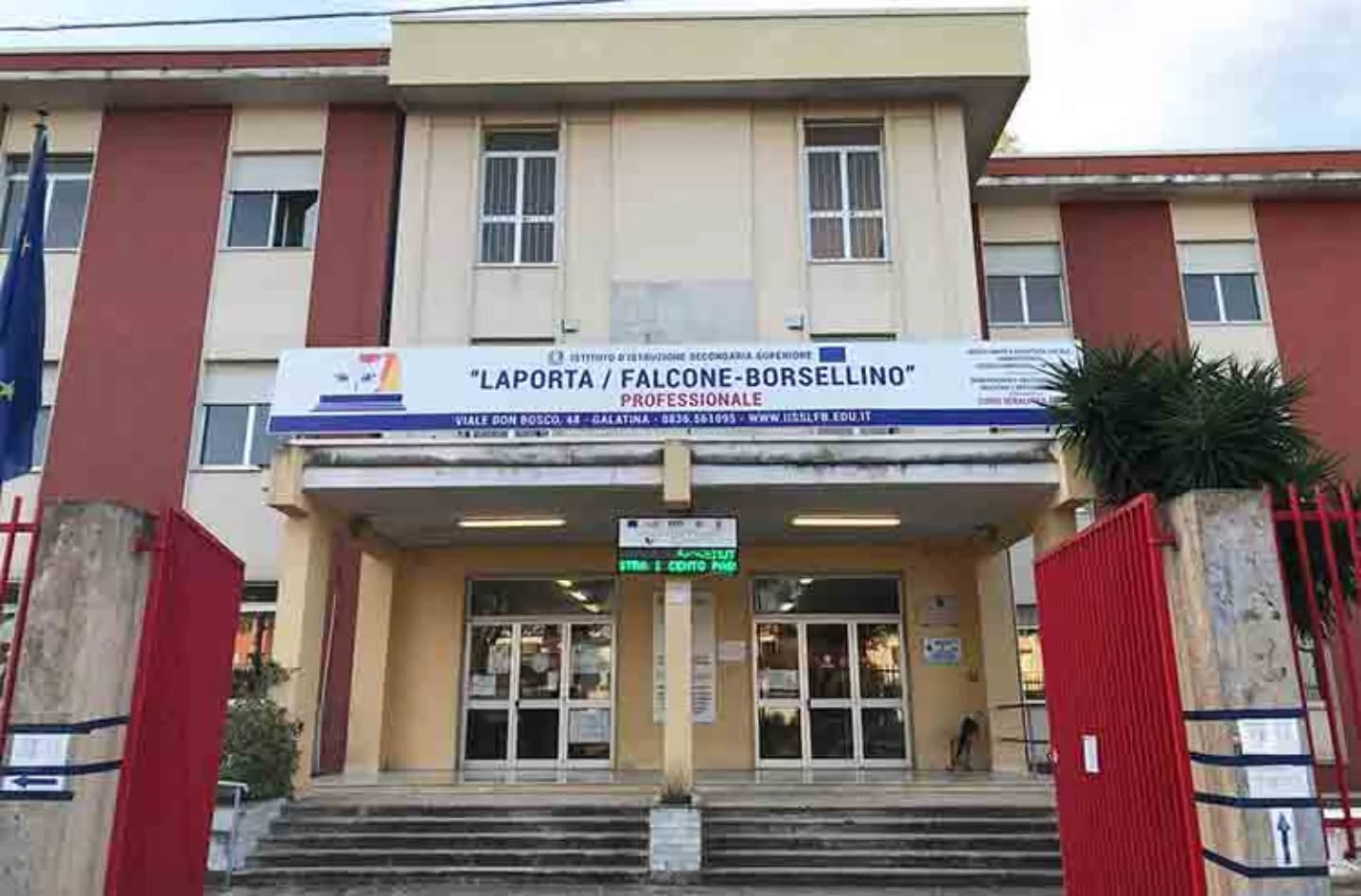 Nuovi odontotecnici dell’I.I.S.S. “Laporta/Falcone-Borsellino” di Galatina abilitati alla professione.
🌐 www.galatina24.it