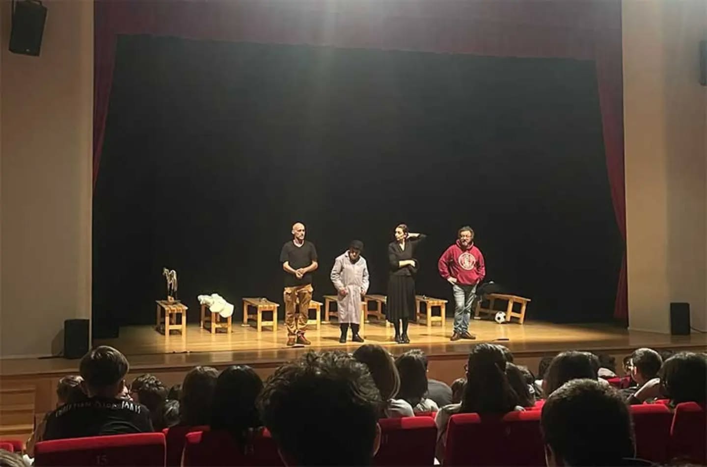 Dal palcoscenico alla realtà: il Liceo “Colonna” di Galatina nel progetto INAIL@Scuola di prevenzione

🌐 www.galatina24.it