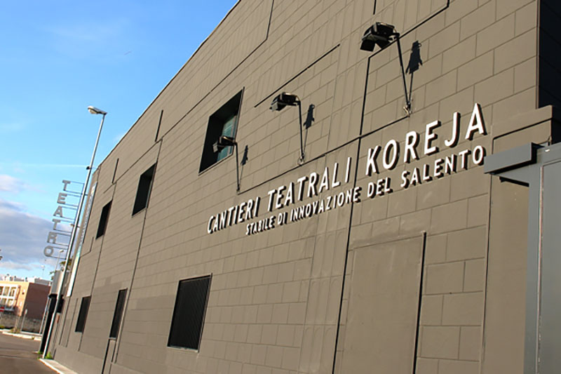“L’ottava vita” debutta ai Cantieri teatrali Koreja “L’ottava vita” debutta ai Cantieri teatrali Koreja