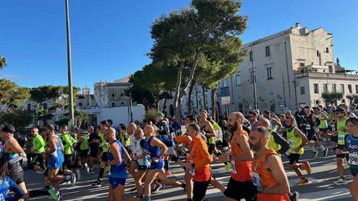 Gabriele Lezzi della Buttazzo Runners si è aggiudicato la gara di 10 km di Correre Galatina