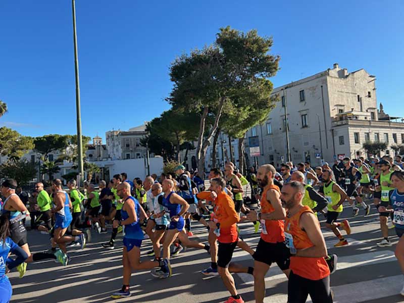 Gabriele Lezzi della Buttazzo Runners si è aggiudicato la gara di 10 km di Correre Galatina
