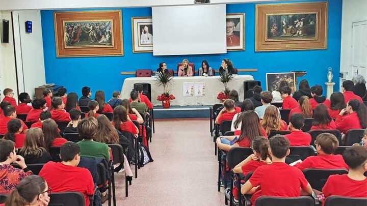 Gli studenti del Polo 3 conversano con Emilia Zazza alla scoperta di “Trotula, medica rivoluzionaria”