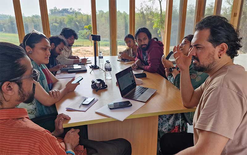 Tutto pronto per la mostra “Falling” dell’artista visivo albanese Driant Zeneli