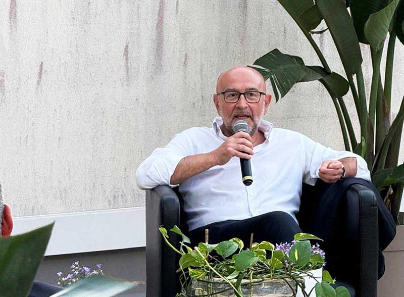 Scuola e conoscenza: quale futuro? Riflessioni in “L’invenzione del minchion” del prof. Massimo Curci