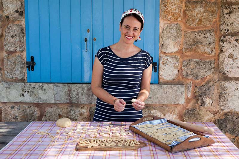 Flavia Giordano presenta il libro “Puglia. Storie di ingredienti, cucina e territorio”