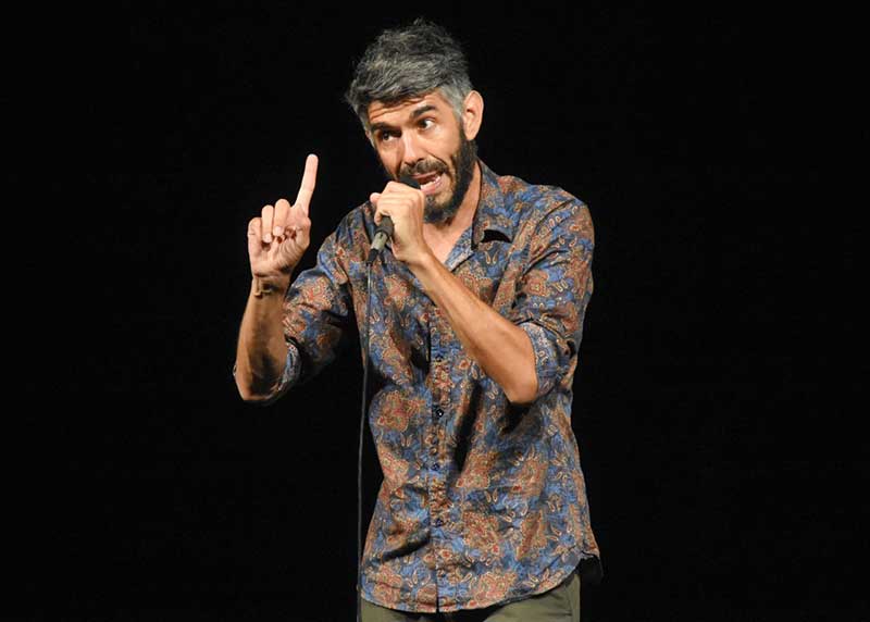 In scena “Stand up poetry” dell’attore e regista Lorenzo Maragoni