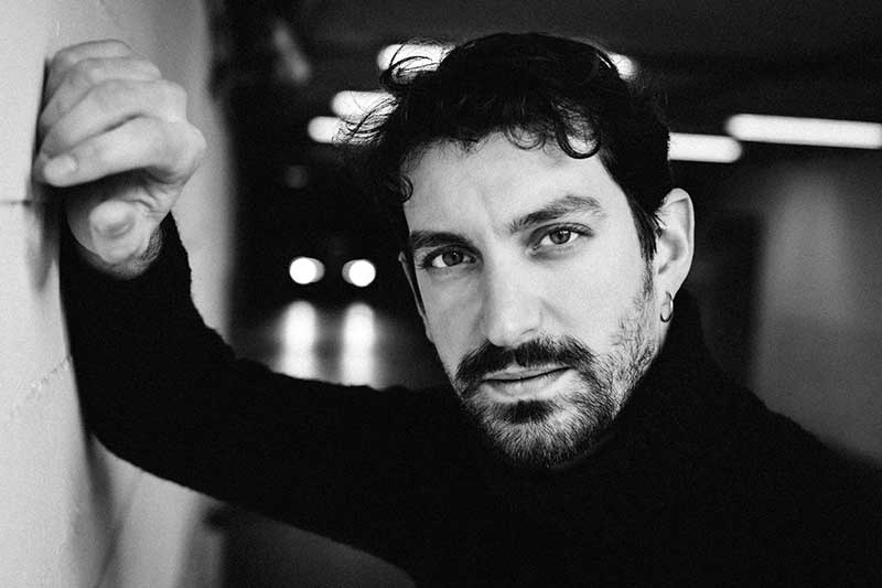 “Camminare le parole”: un viaggio tra poesia, musica e paesaggi interiori