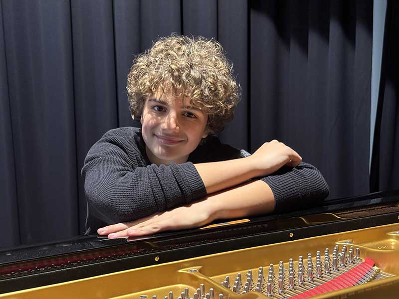 Il pianista salentino Francesco Marra presenta il recital pianistico “Scherzi, Capricci e Romanze”