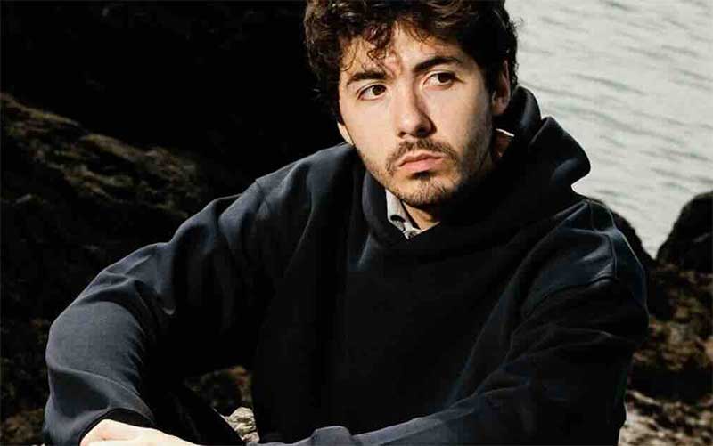 Il cantautore Fulminacci ospite del SEI Festival a Melpignano