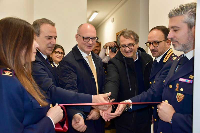 Galatina: la Polizia di Stato inaugura una nuova aula per le audizioni