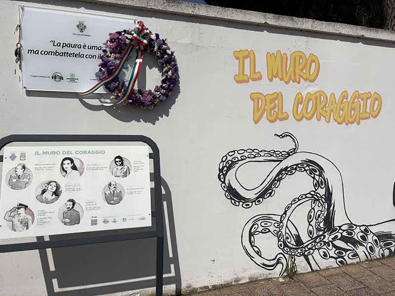 “Un fiore per il coraggio e la memoria”