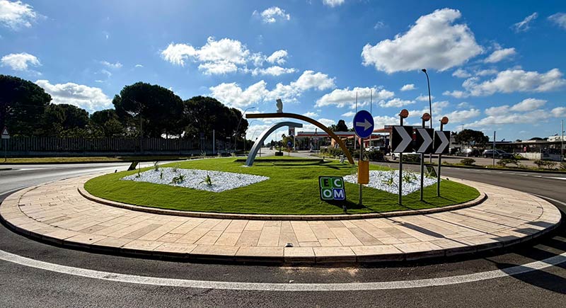 Galatina: un nuovo volto all’ingresso della città con la riqualificazione della rotatoria sulla SP 362