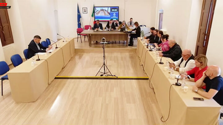 Quattro consiglieri di minoranza non partecipano al consiglio comunale. “Protesta politica e istituzionale”