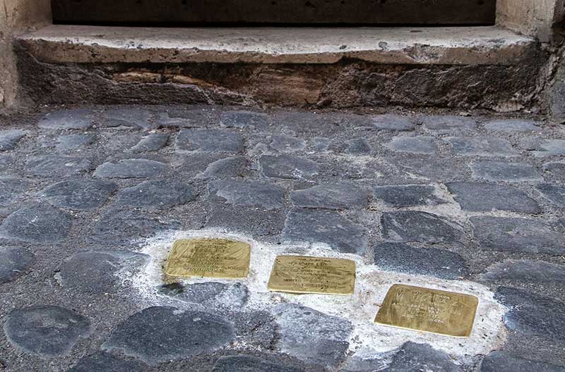 Anne Thomas ospite di Radio Orizzonti Activity per parlare del progetto delle Pietre d’inciampo