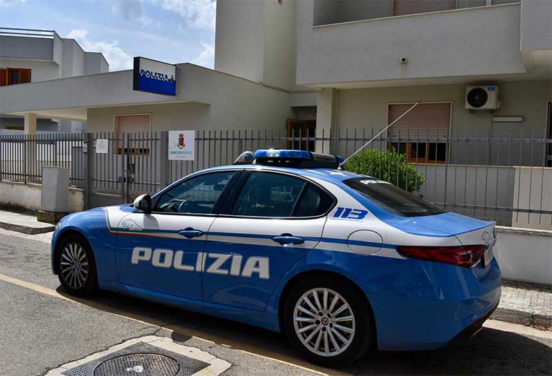 Galatina: la Polizia di Stato denuncia cinque uomini autori di una frode informatica