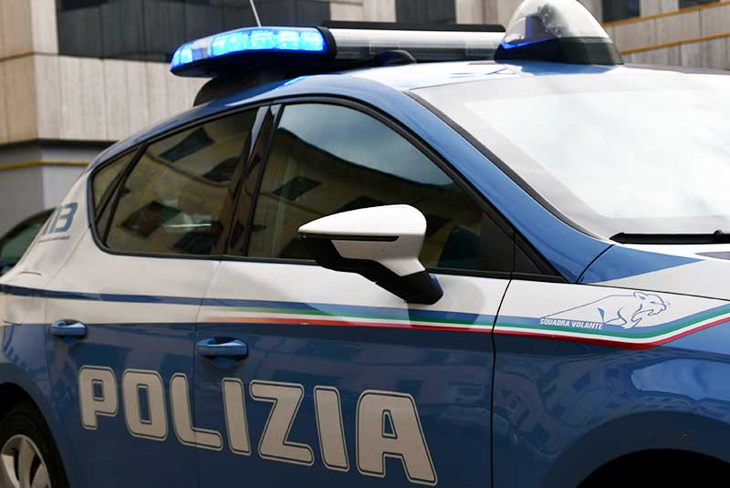 Galatina: due donne in manette per furto aggravato in un esercizio commerciale