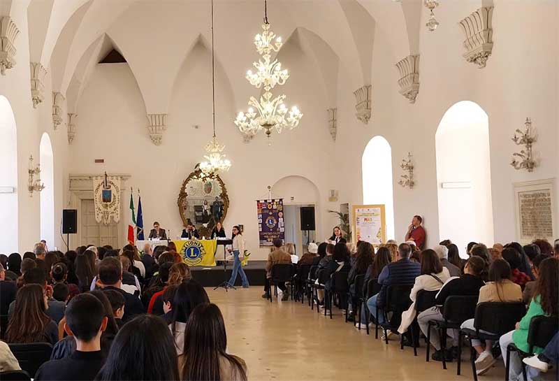 Gli studenti del Polo 3 di Galatina premiati al concorso “Un poster per la Pace”