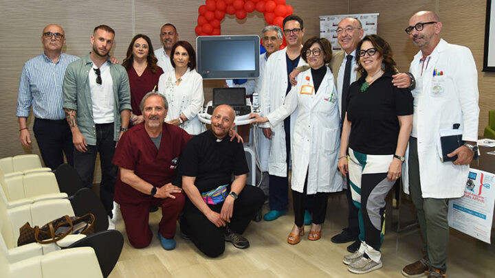Donato un ecografo alla Cardiologia del DEA di Lecce. La solidarietà diventa cura concreta