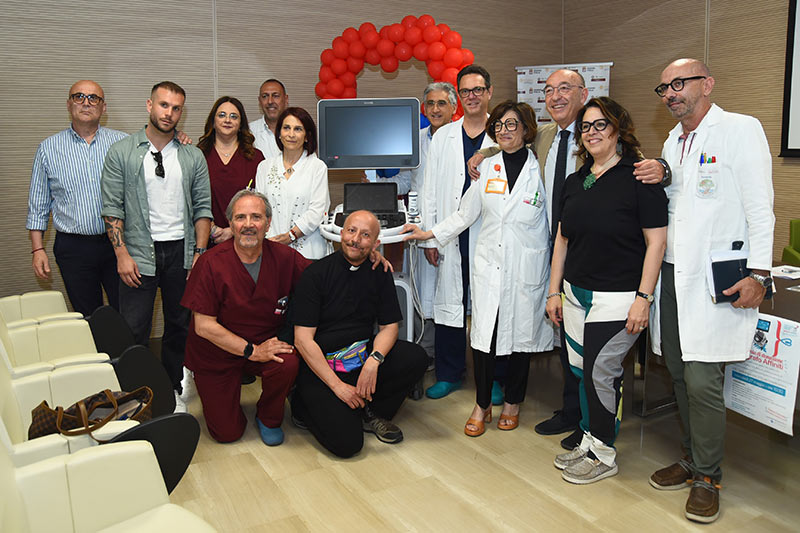 Donato un ecografo alla Cardiologia del DEA di Lecce. La solidarietà diventa cura concreta