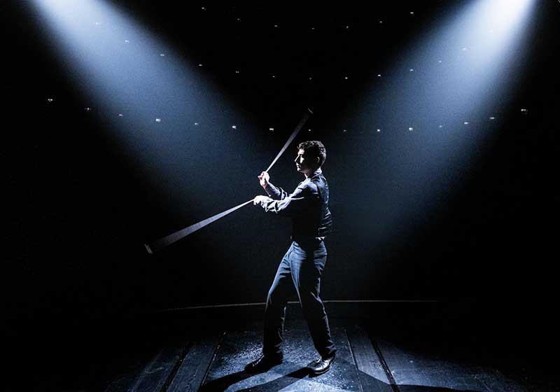 “La vertigine del desiderio”, uno spettacolo del Circo El Grito tra magia e meccanica celeste