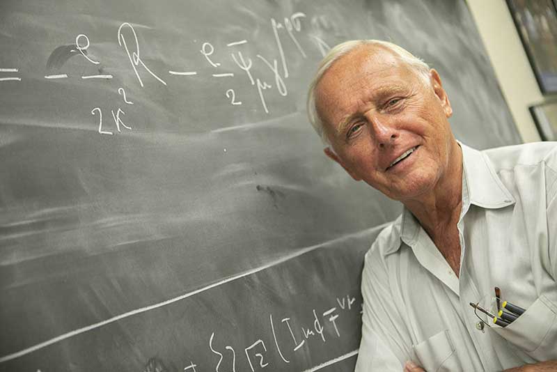 Il padre della super gravità Peter Van Nieuwenhuizen a UniSalento
