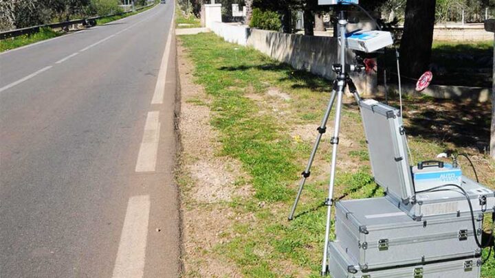 Piano di prevenzione con autovelox, telelaser e postazioni fisse: i calendari del mese di agosto 2026