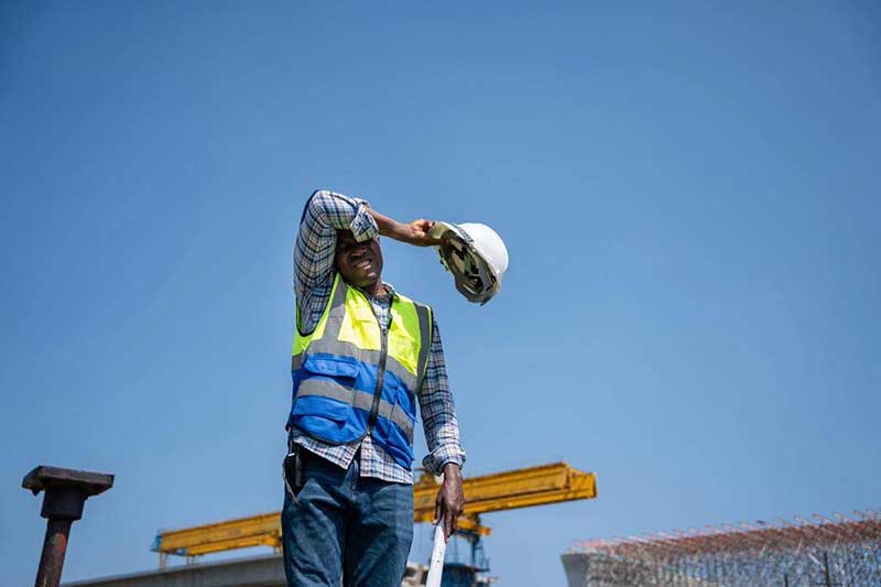 Cantieri bollenti. I sindacati: “Emergenza-caldo, salute dei lavoratori priorità assoluta”