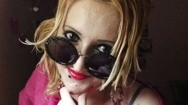 Un omaggio alla meraviglia che abita il mondo: “Beata Bellezza”, la personale di Elisabetta Elirose Zappa
