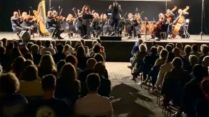 “Senza fine. L’universo di Ornella Vanoni” con Serena Spedicato e l’Orchestra Sinfonica di Lecce e del Salento