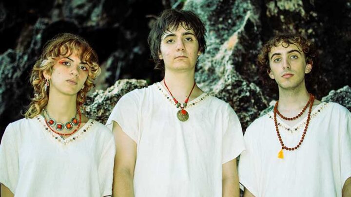 “La distanza tra noi e la riva”: esordio discografico del trio salentino Pallida Cavtat
