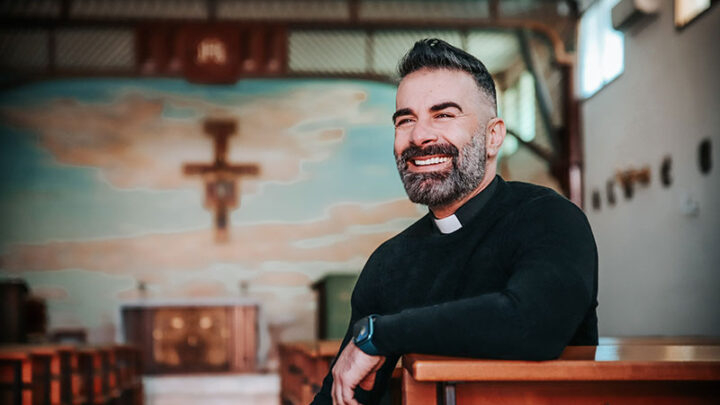 Beppe Convertini, don Cosimo Schena, Federico Mello e Valentina Petrini ospiti del “Salento Book Festival”