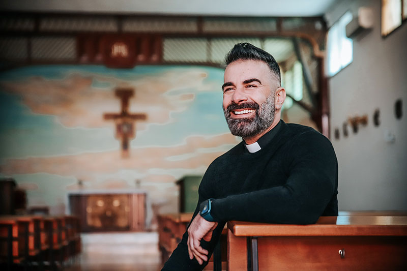 Beppe Convertini, don Cosimo Schena, Federico Mello e Valentina Petrini ospiti del “Salento Book Festival”