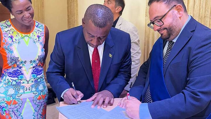 Provincia di Lecce e Kingston firmano una Dichiarazione di Intenti per la promozione del territorio