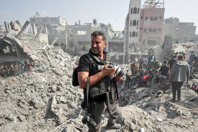 I giornalisti protagonisti di Inside Gaza, Riccardo Falcinelli e Alberto Pellai ospiti di “Conversazioni sul futuro”